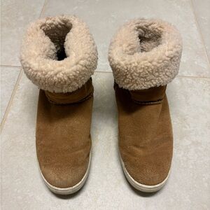 UGG Boots Aika Women Size 9